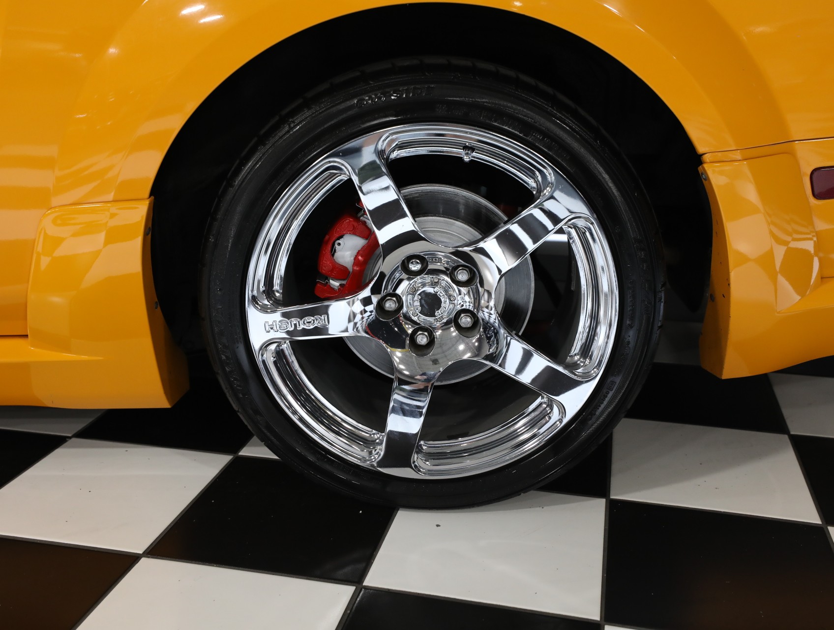 2007 Ford Mustang 35