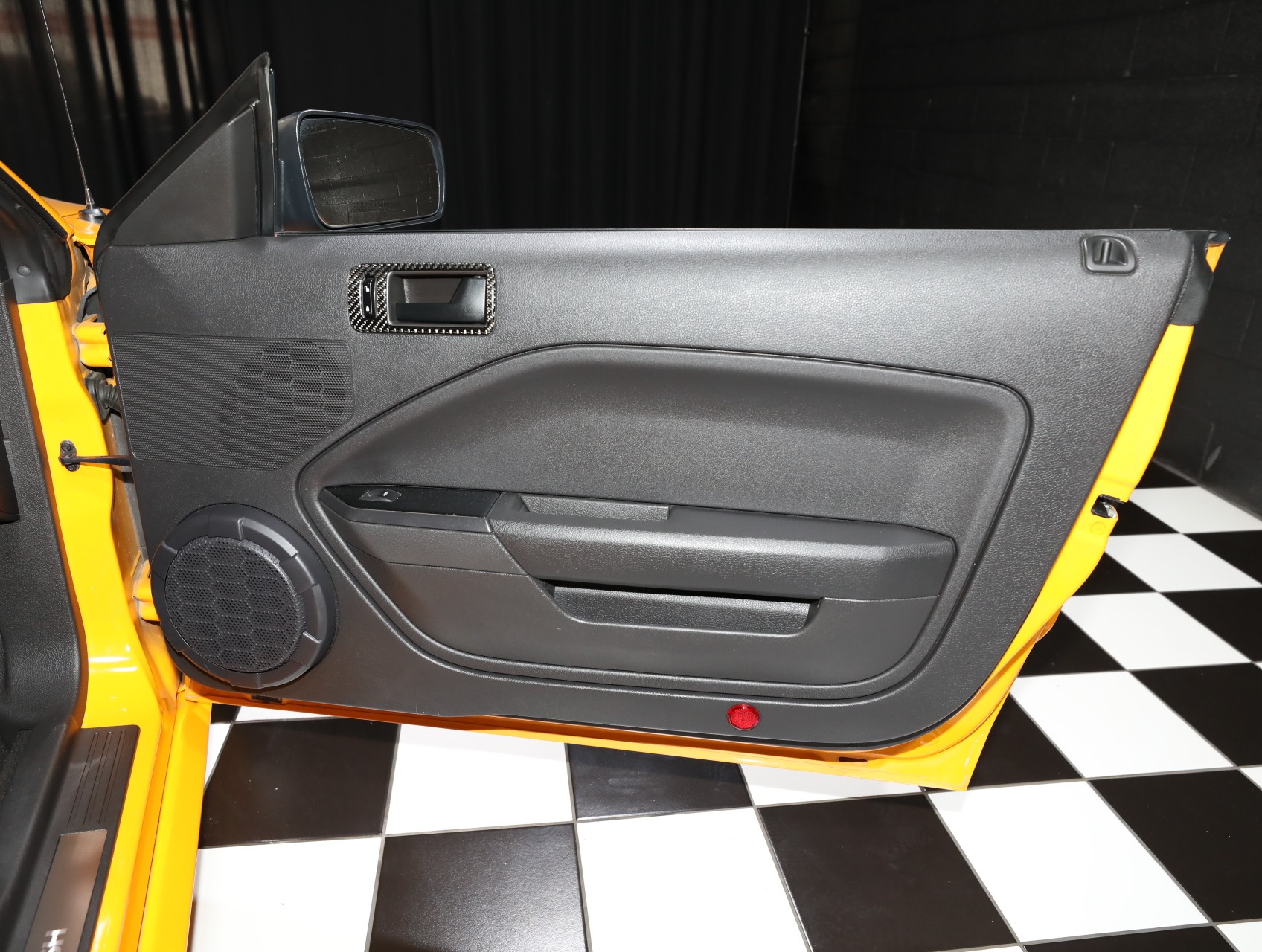 2007 Ford Mustang 41