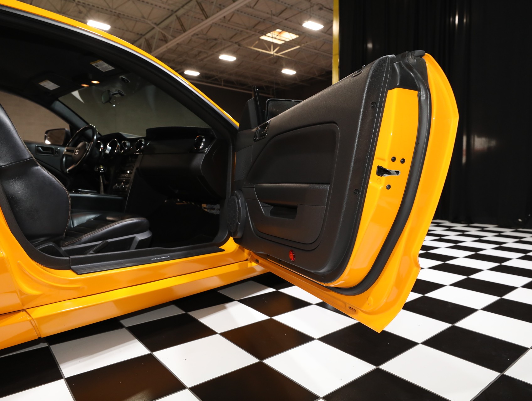 2007 Ford Mustang 42