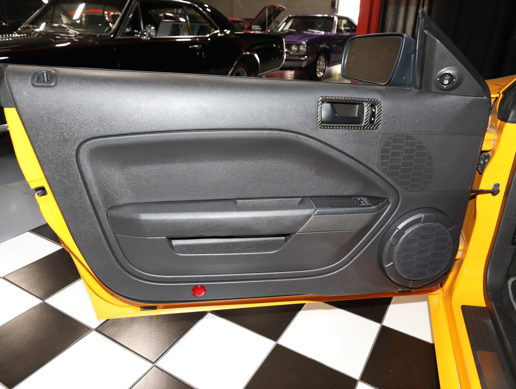 2007 Ford Mustang 49