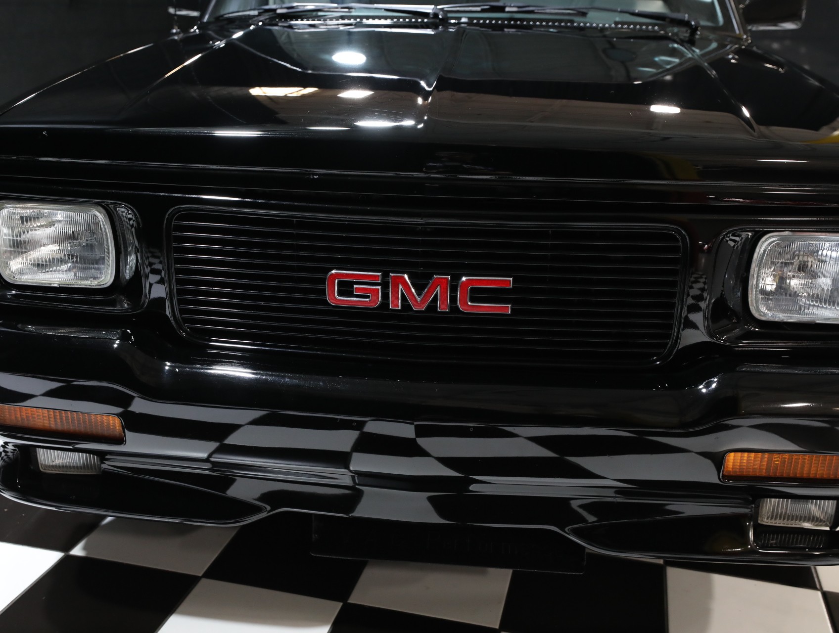 1993 GMC Typhoon 11