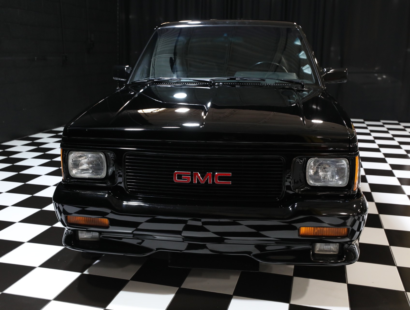 1993 GMC Typhoon 12