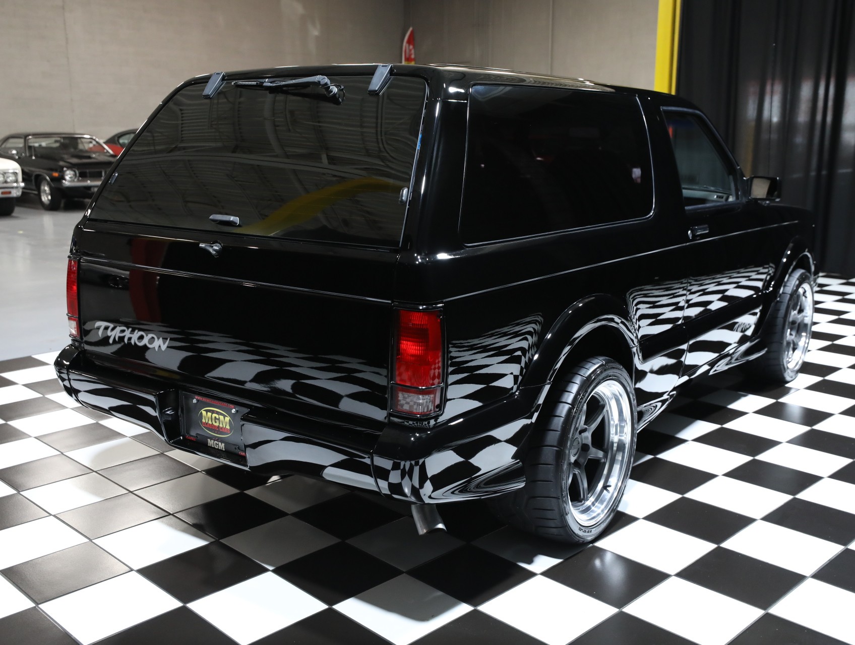 1993 GMC Typhoon 20