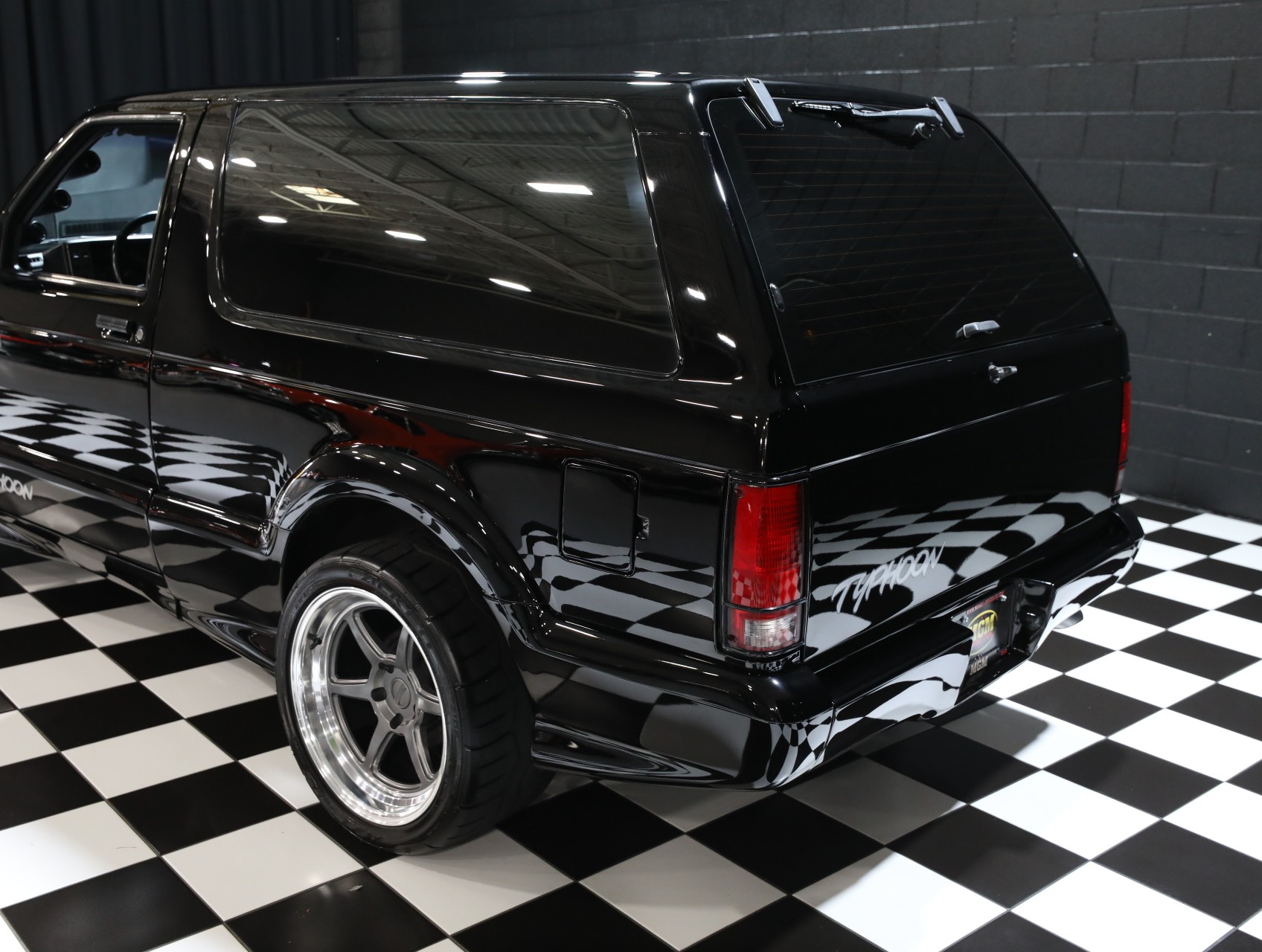 1993 GMC Typhoon 24