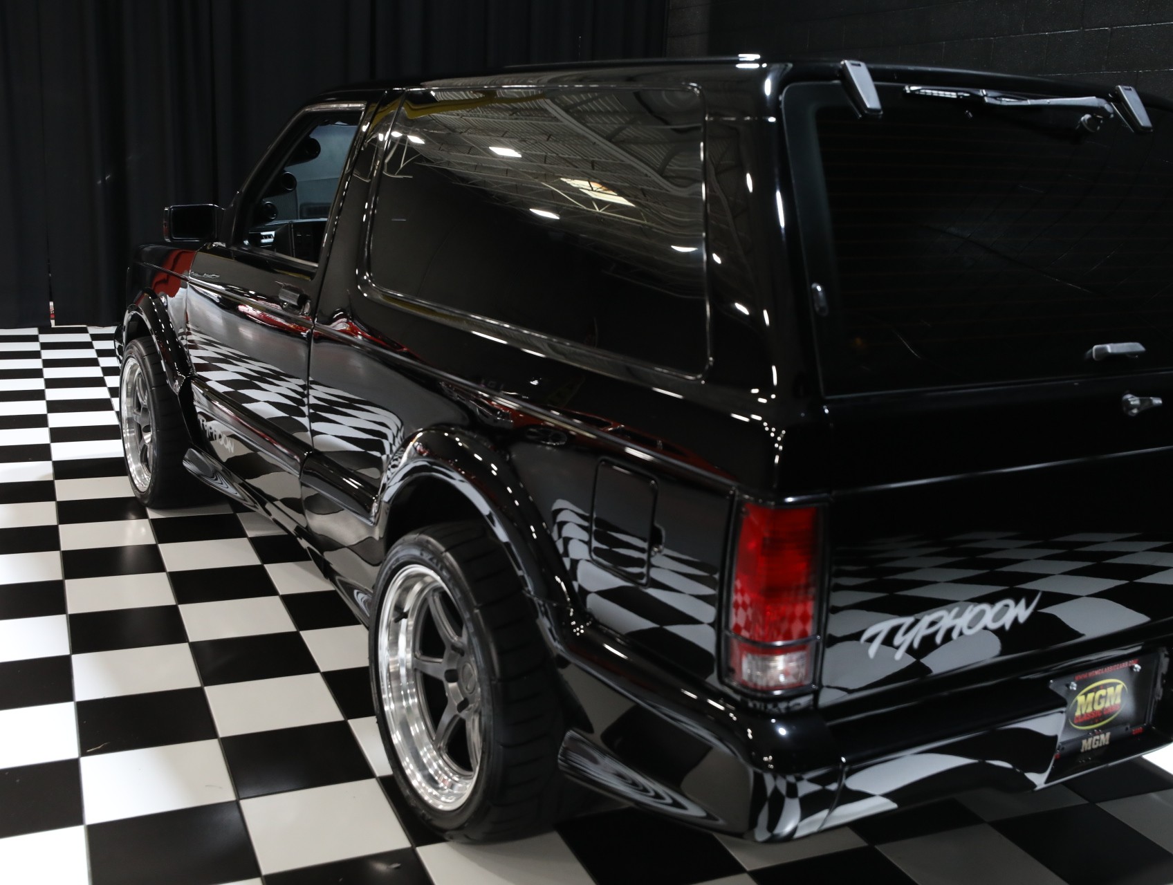 1993 GMC Typhoon 25