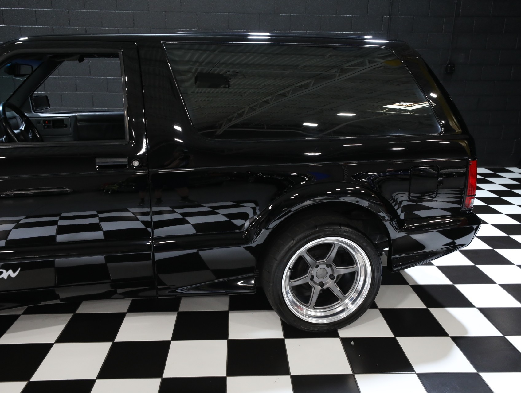 1993 GMC Typhoon 26