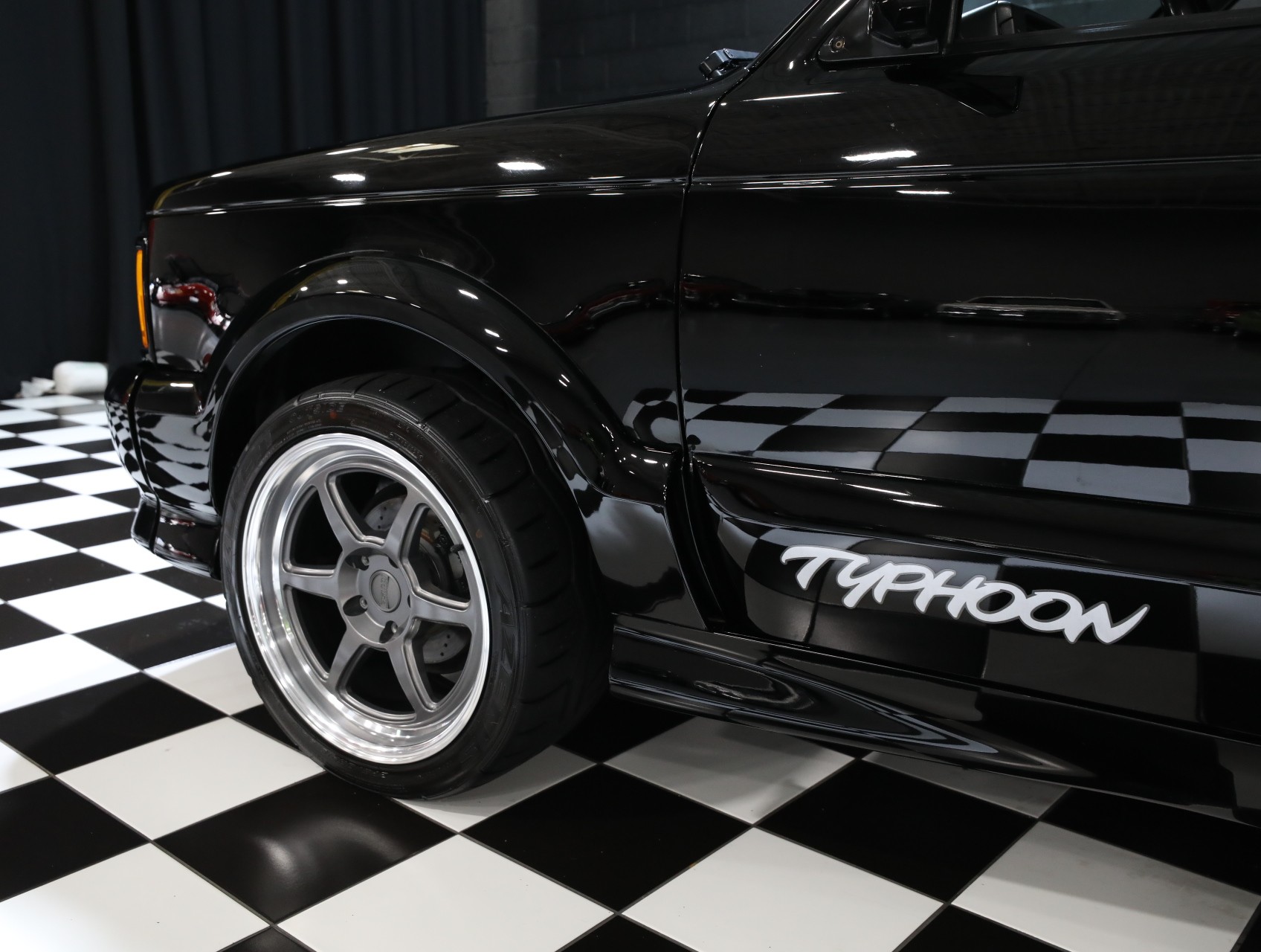 1993 GMC Typhoon 28
