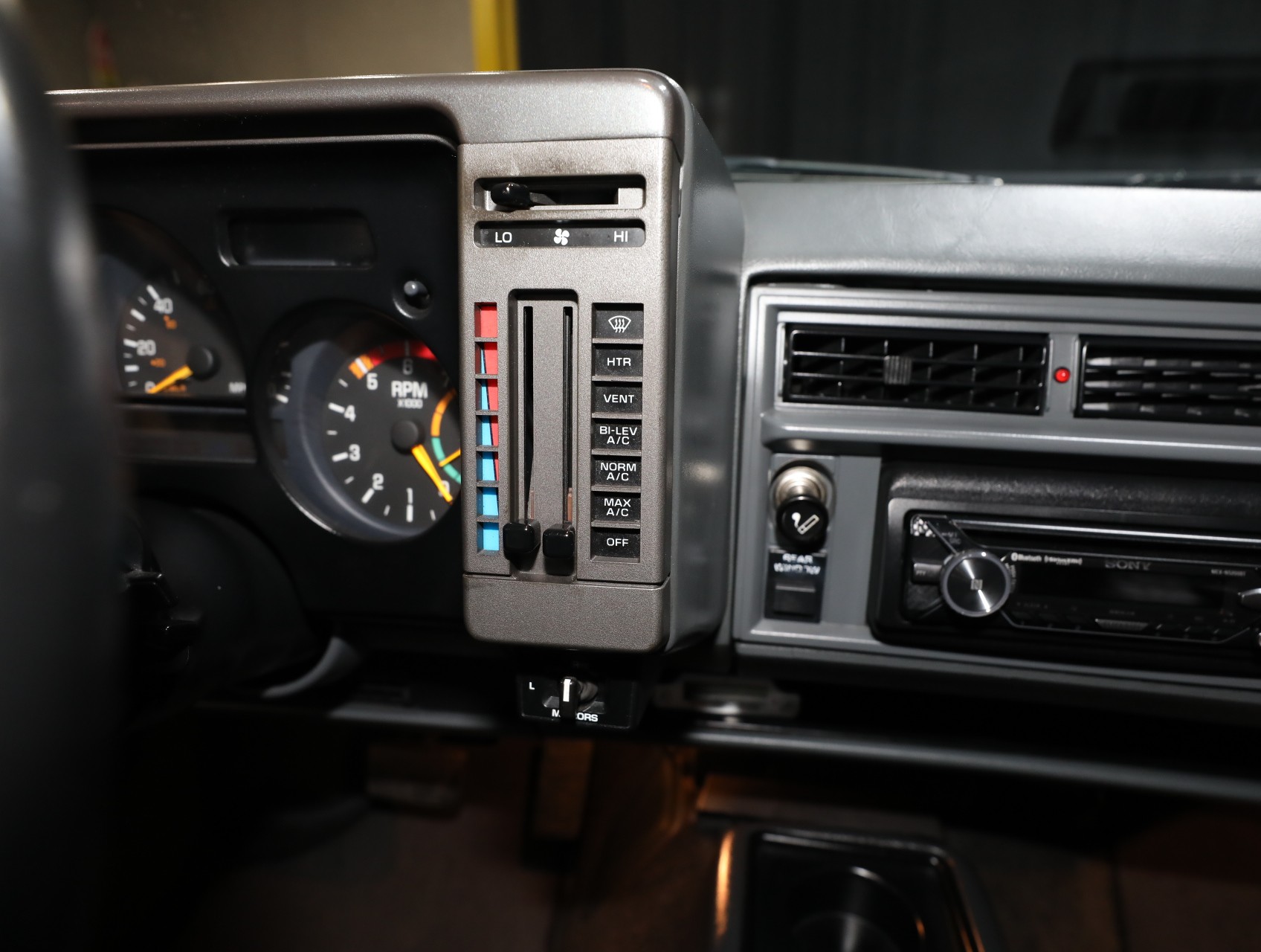1993 GMC Typhoon 57