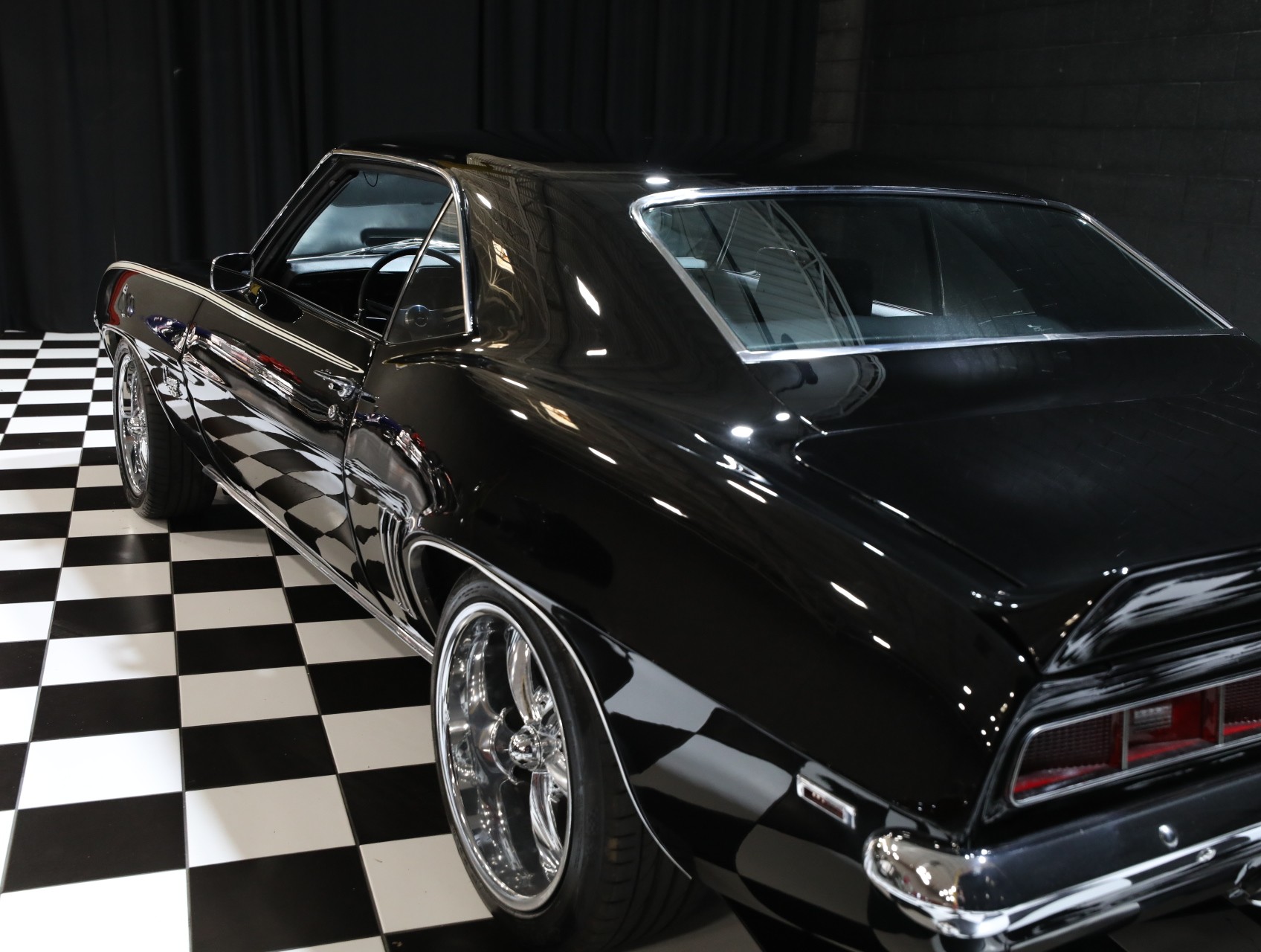 1969 Chevrolet Camaro 29