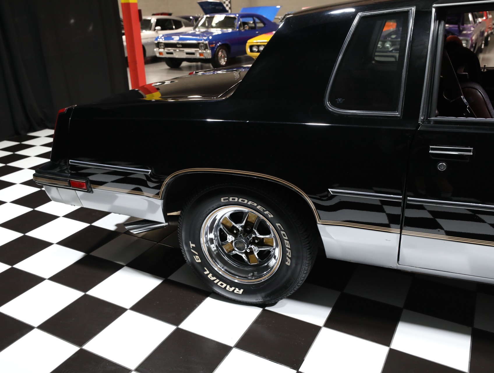1987 Oldsmobile 442 19