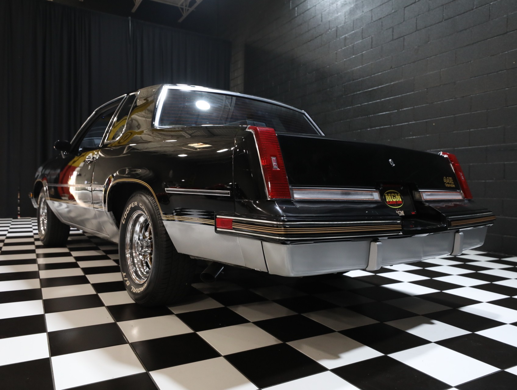 1987 Oldsmobile 442 23