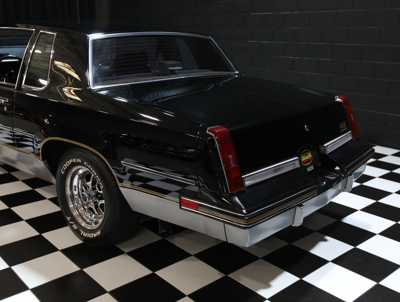 1987 Oldsmobile 442 24
