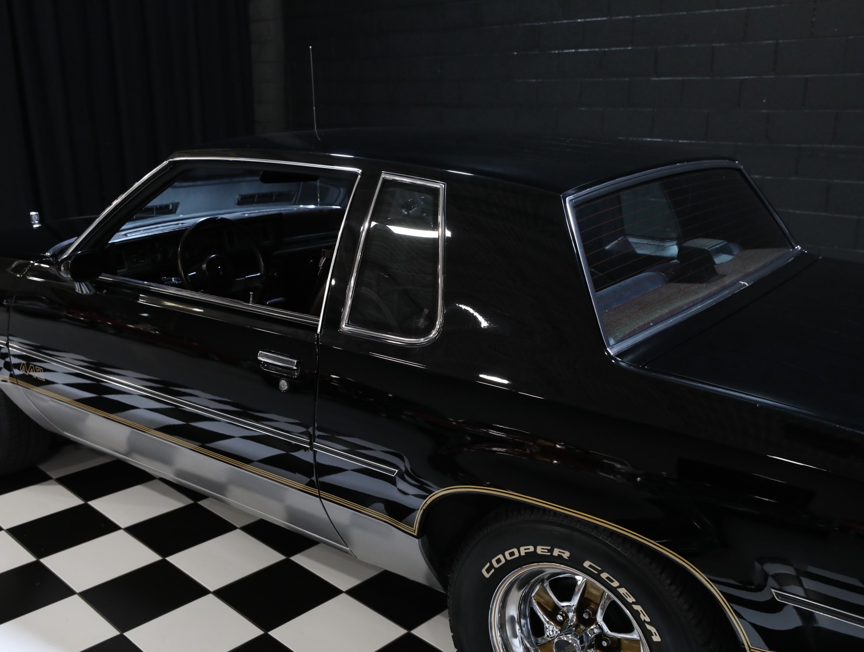 1987 Oldsmobile 442 28