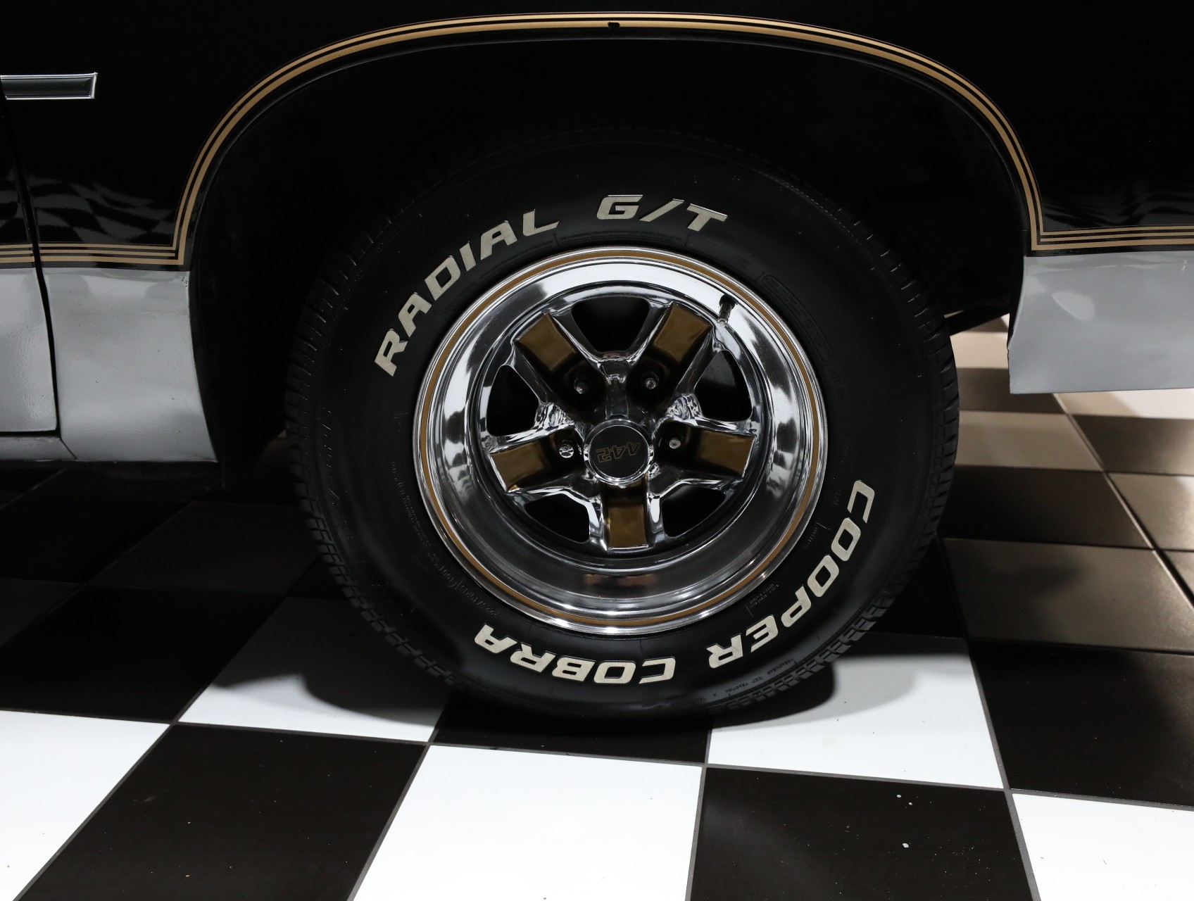 1987 Oldsmobile 442 31