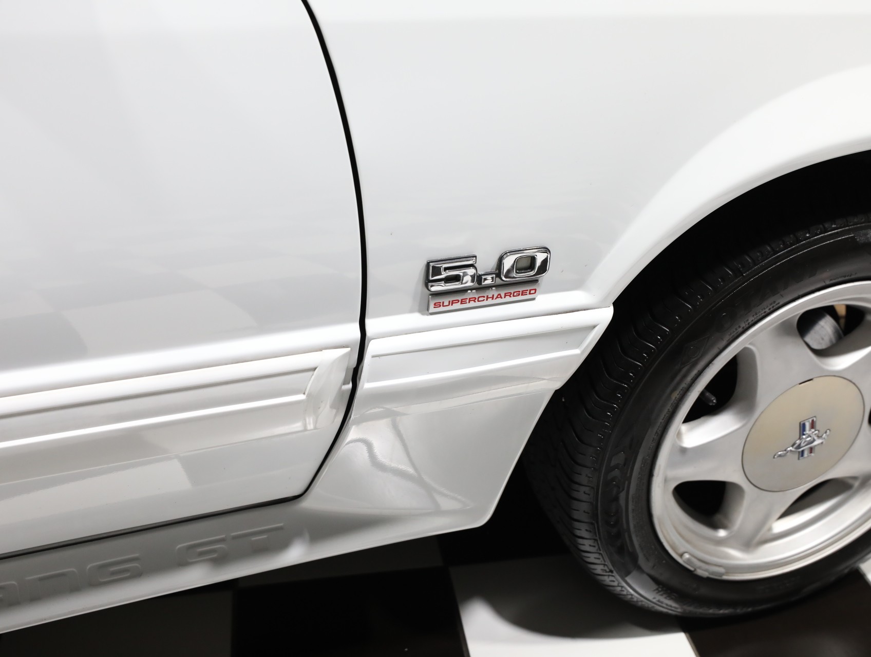1992 Ford Mustang 15