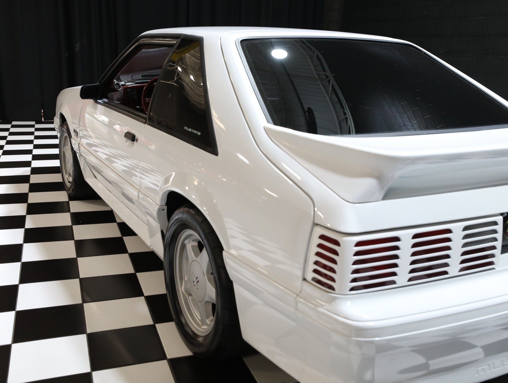 1992 Ford Mustang 27