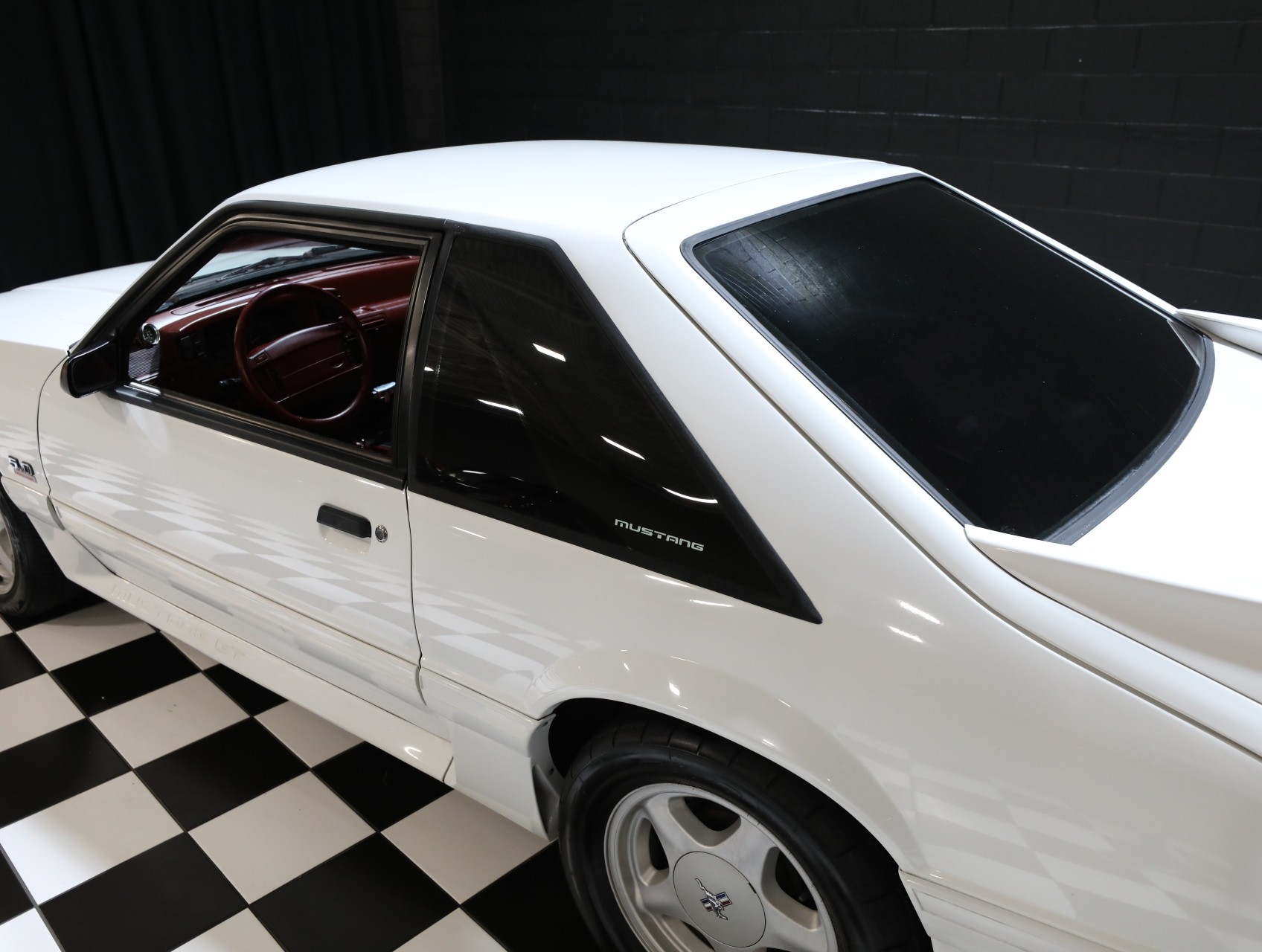 1992 Ford Mustang 28