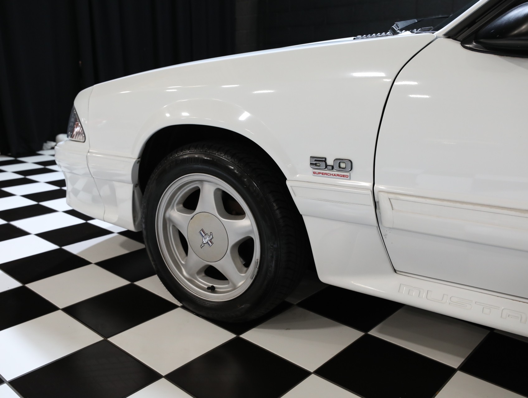 1992 Ford Mustang 31