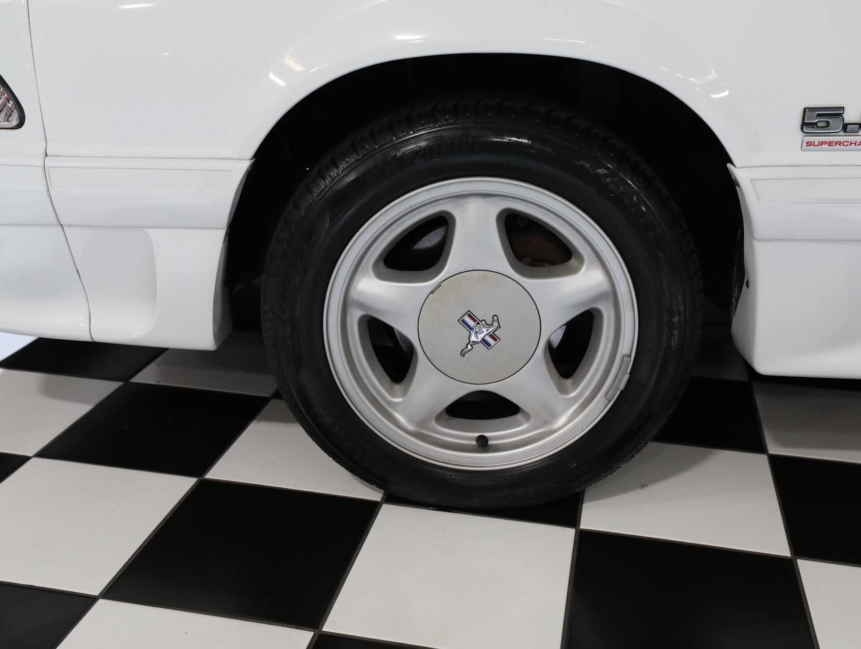 1992 Ford Mustang 33