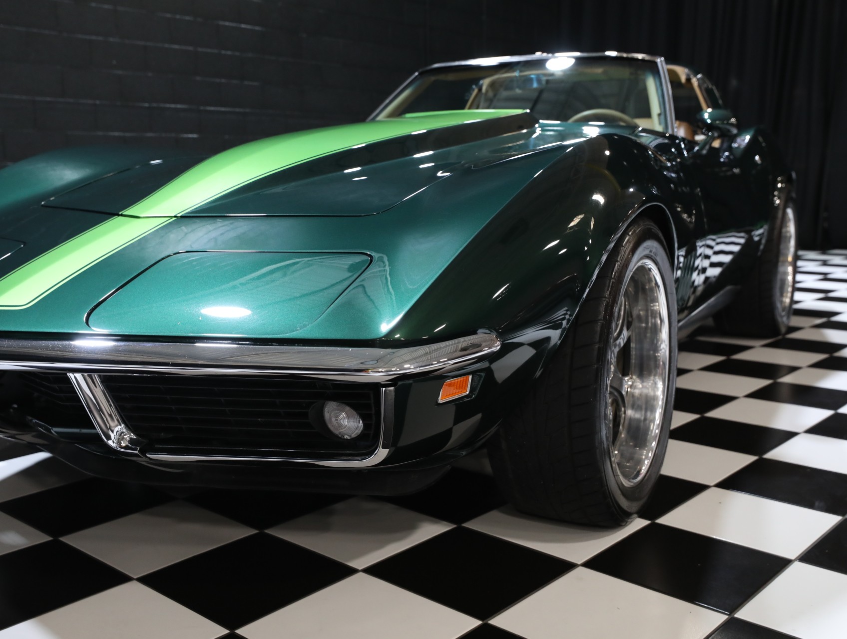 1969 Chevrolet Corvette 15
