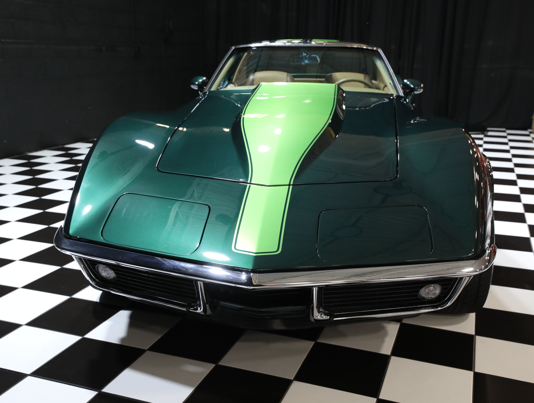 1969 Chevrolet Corvette 18
