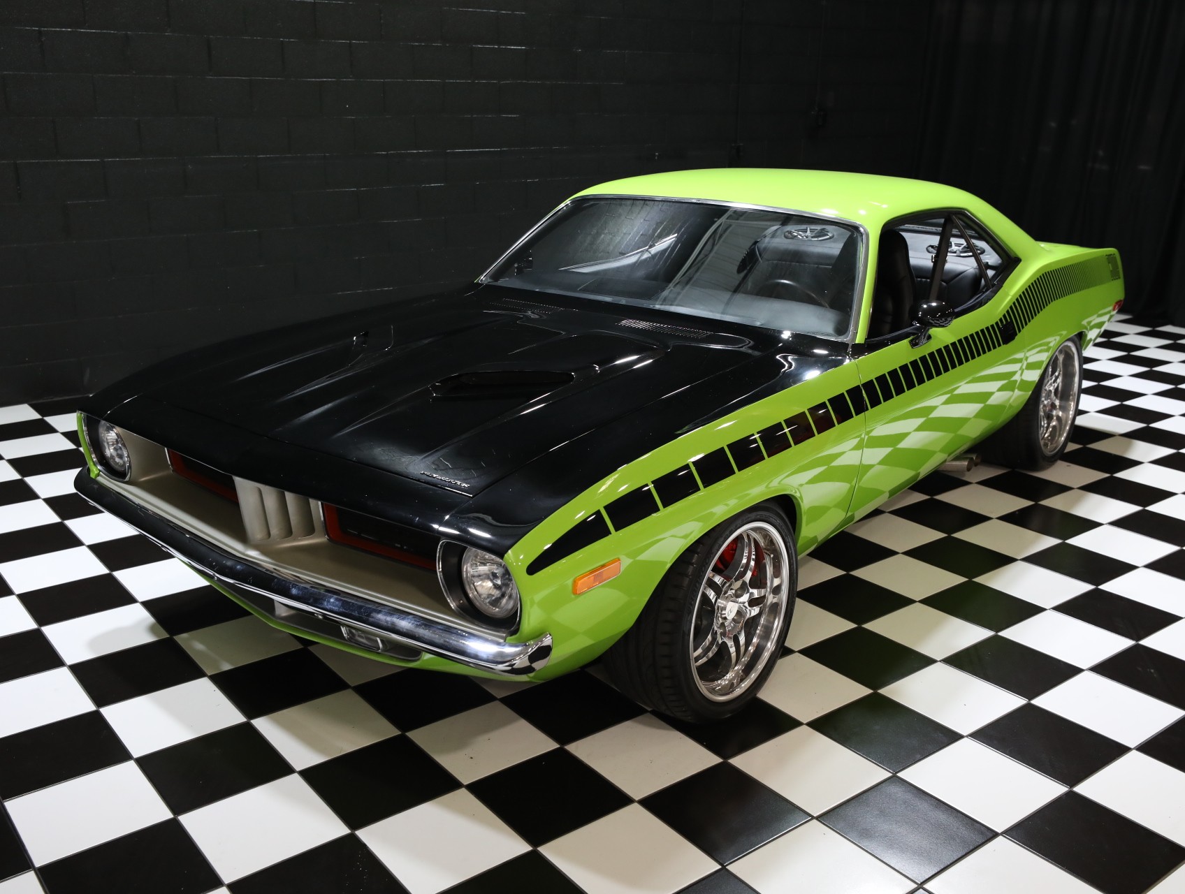 View vehicle photo 6