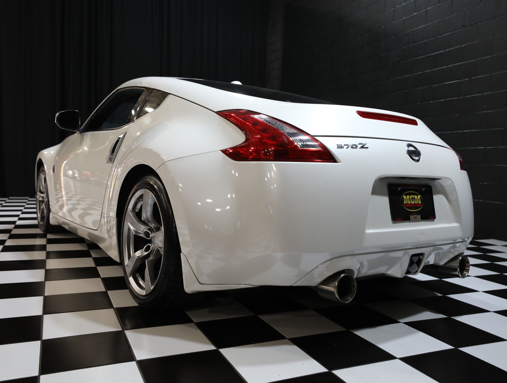 2009 Nissan 370Z 23