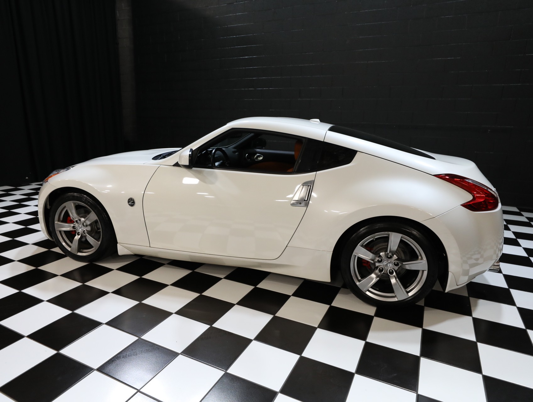 2009 Nissan 370Z 29