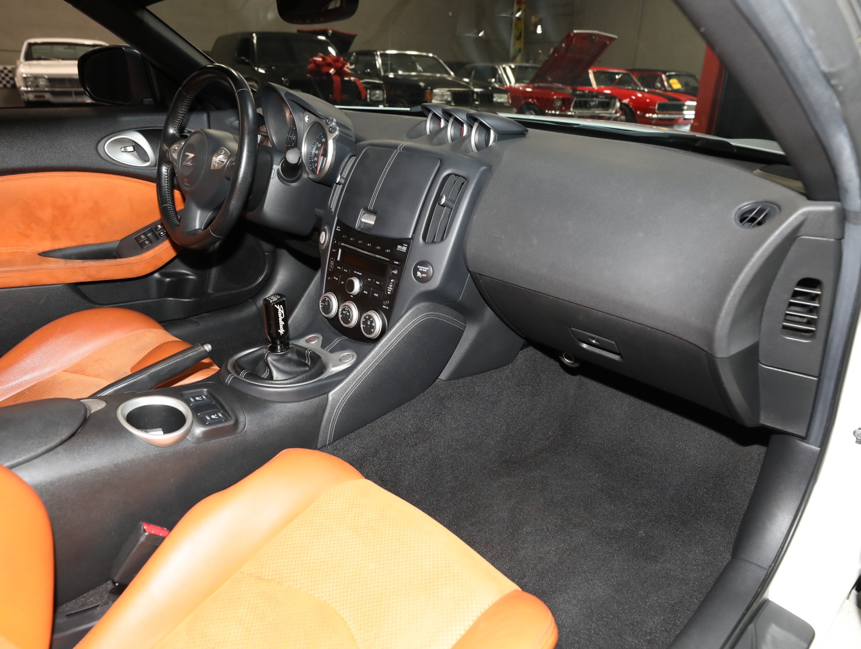 2009 Nissan 370Z 38