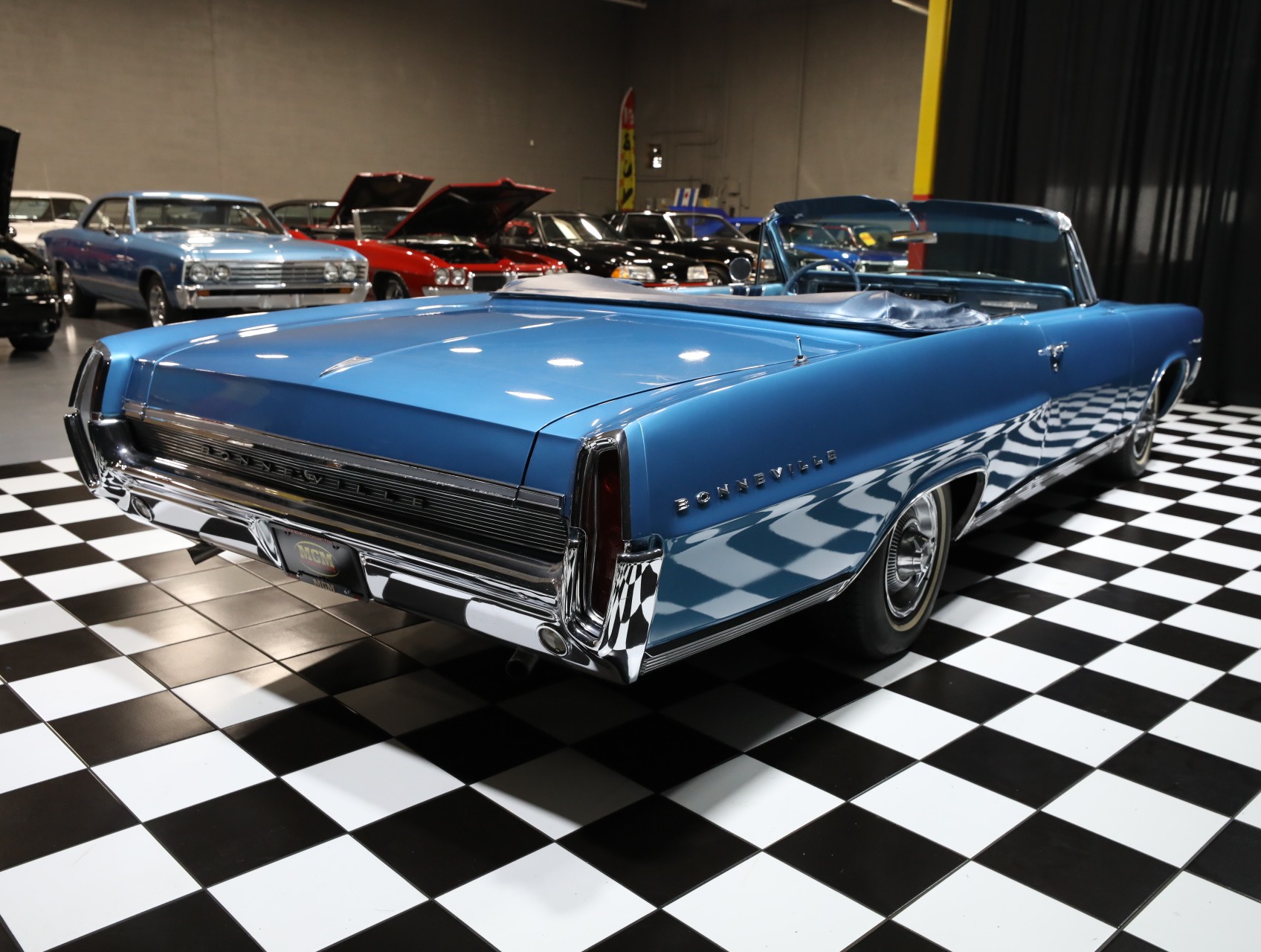 1964 Pontiac Bonneville 20