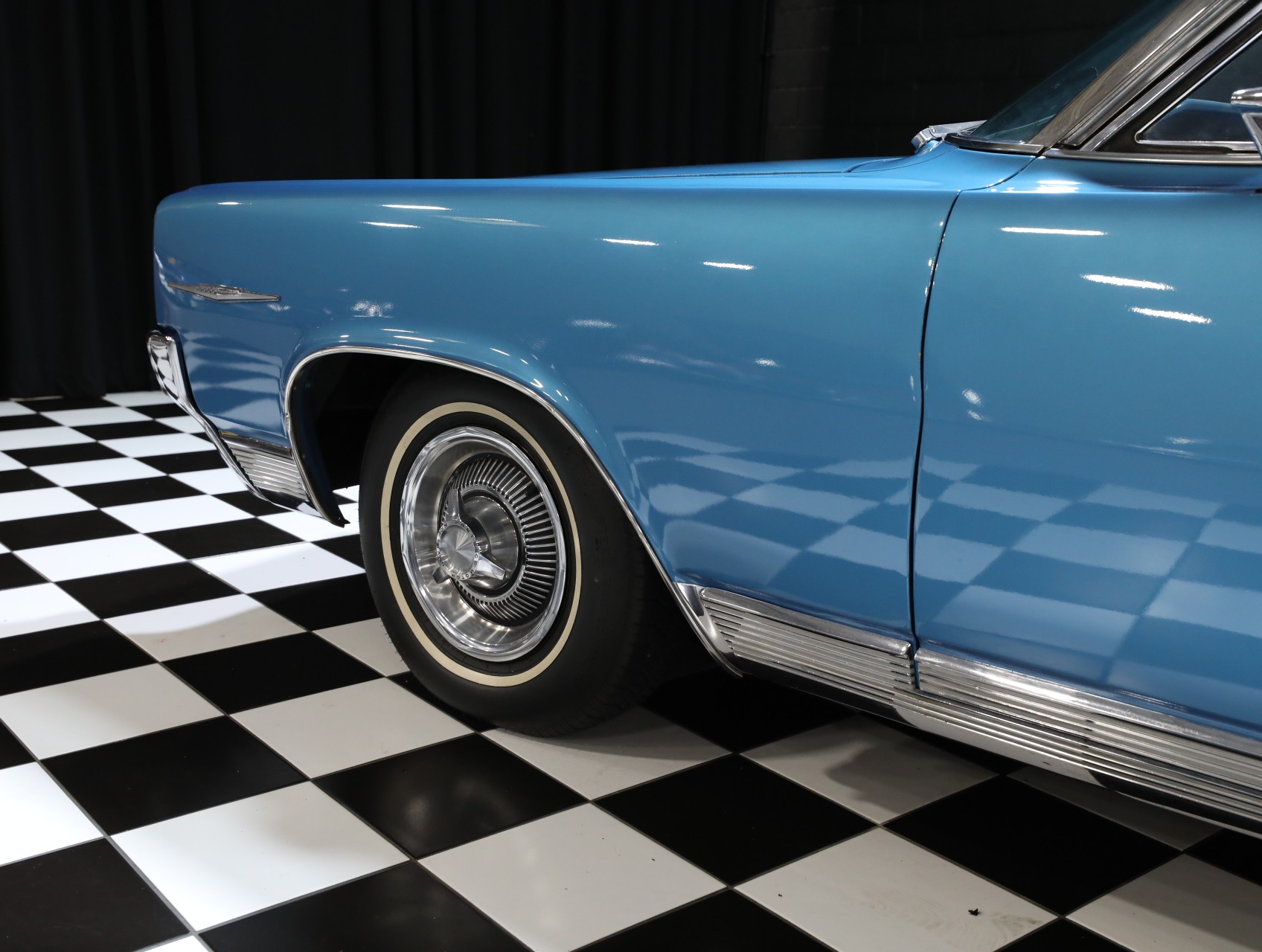 1964 Pontiac Bonneville 32