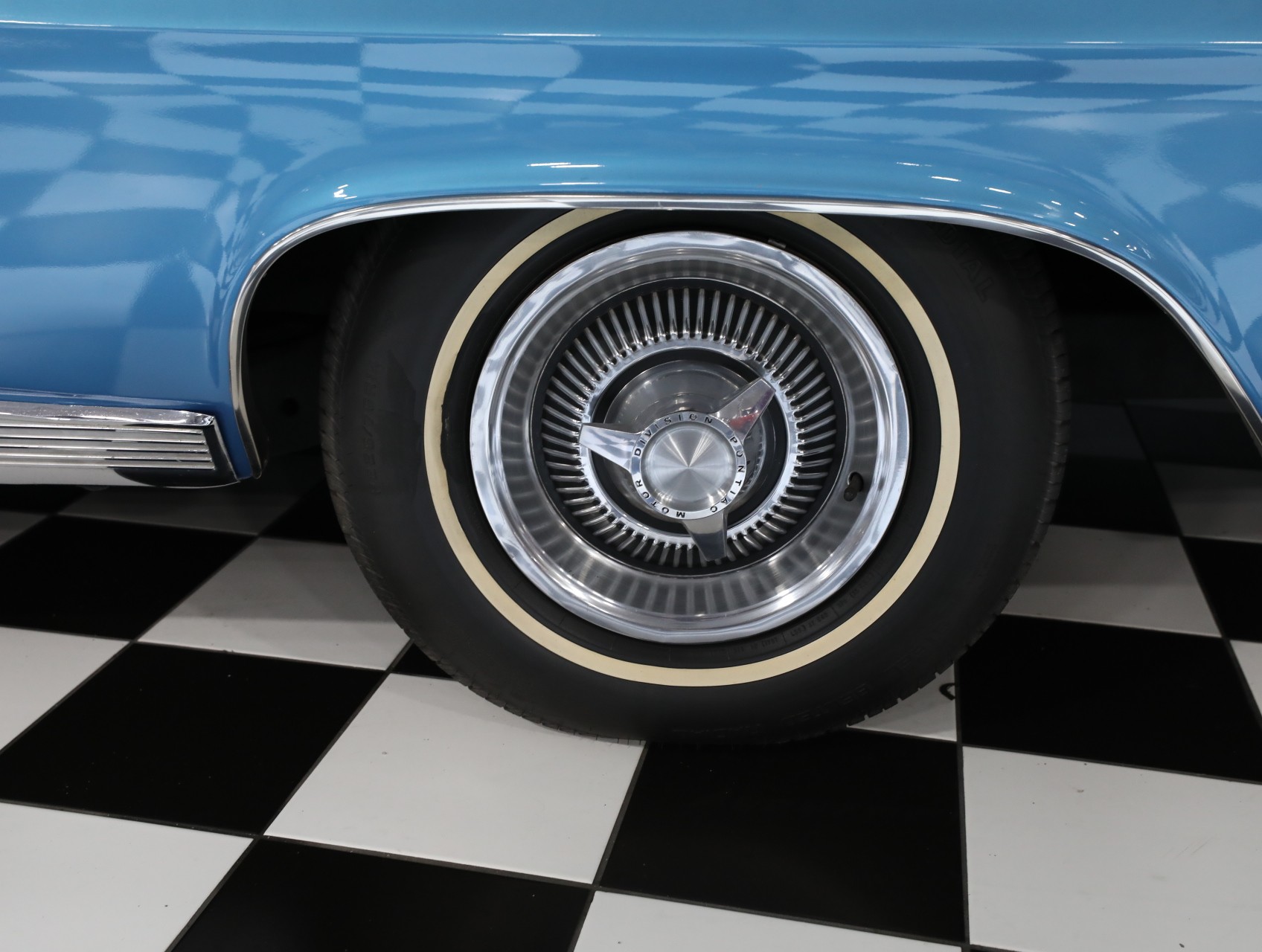 1964 Pontiac Bonneville 33