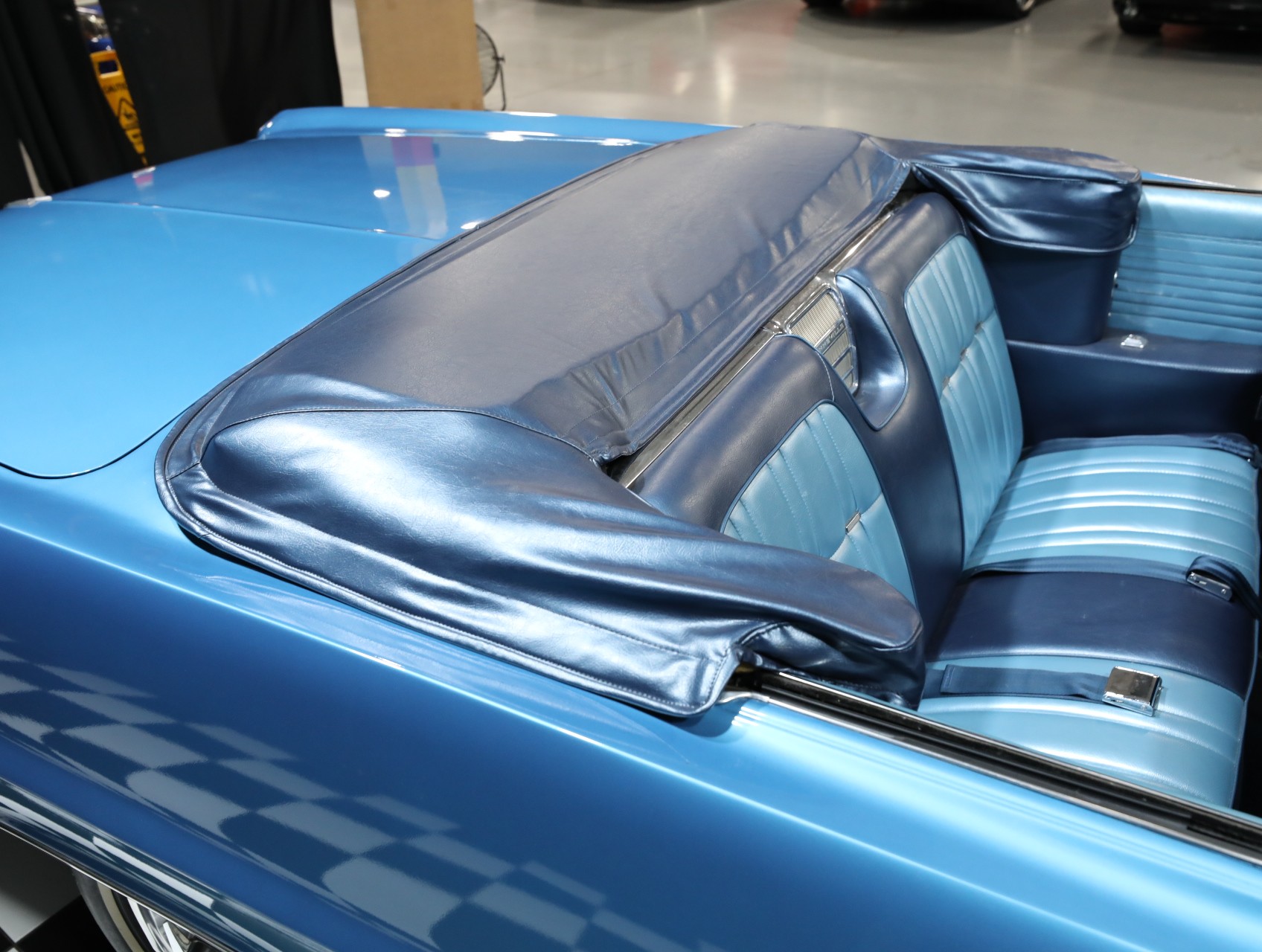 1964 Pontiac Bonneville 37