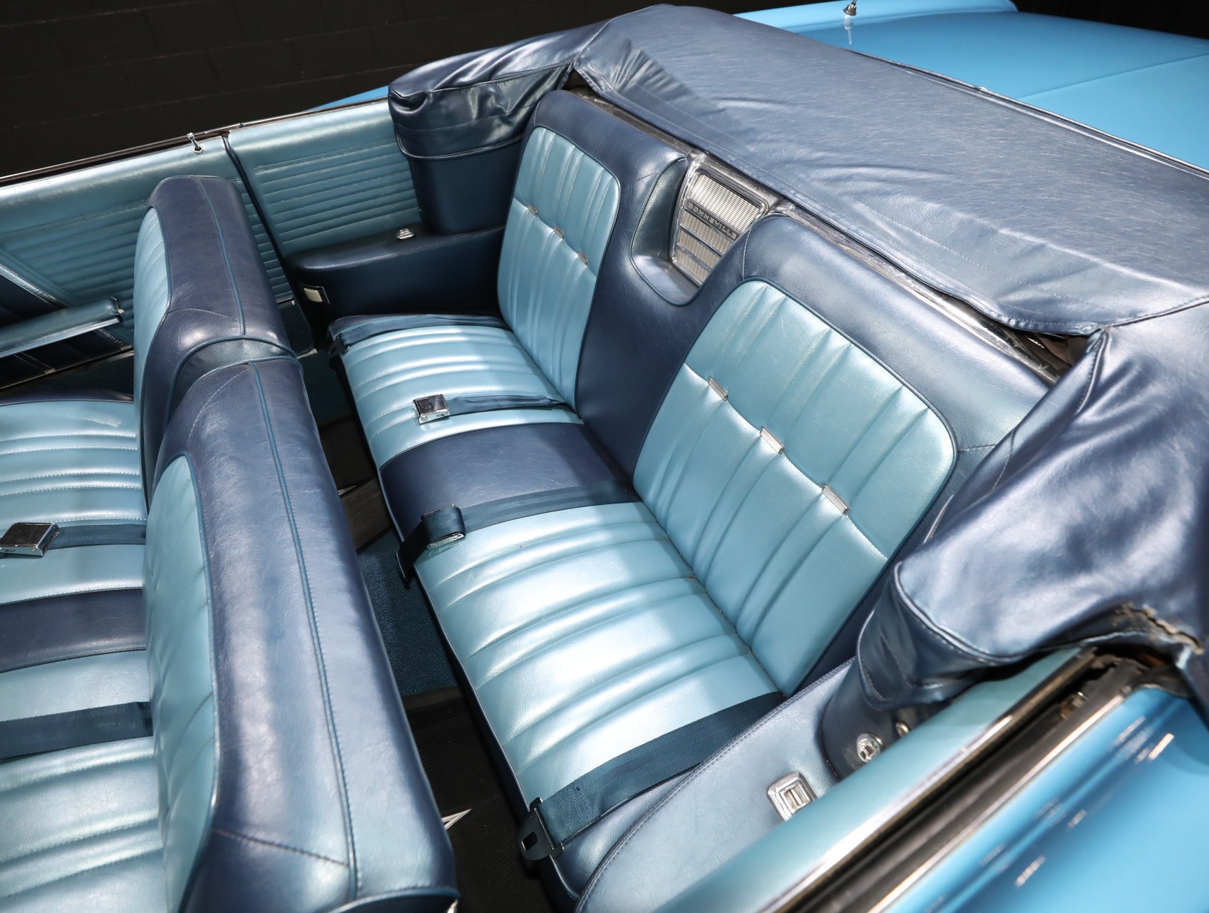 1964 Pontiac Bonneville 47