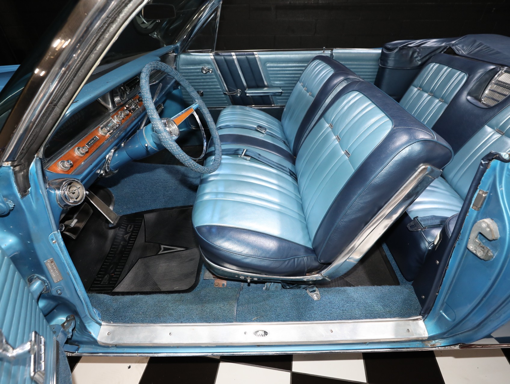 1964 Pontiac Bonneville 52