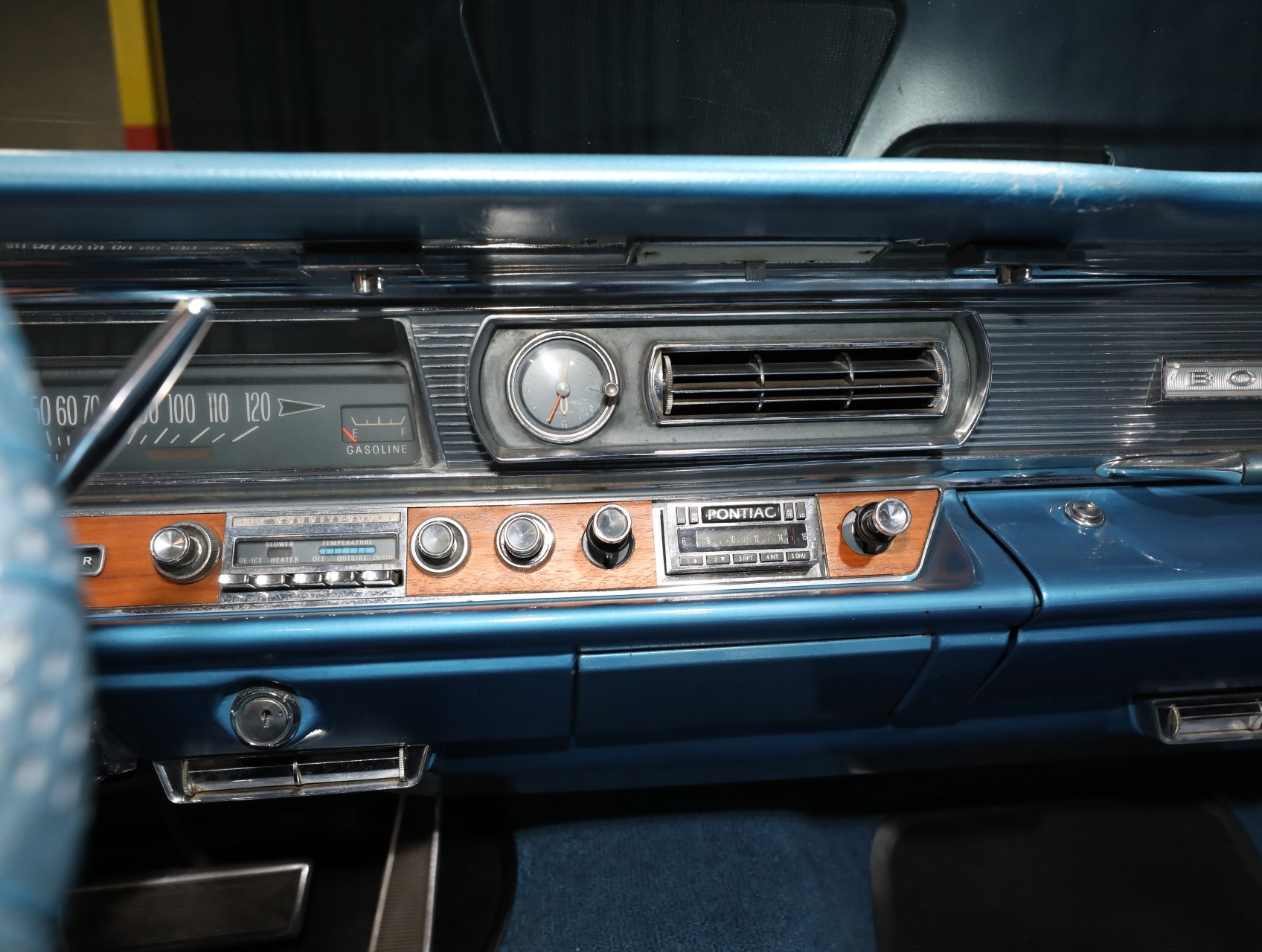 1964 Pontiac Bonneville 54