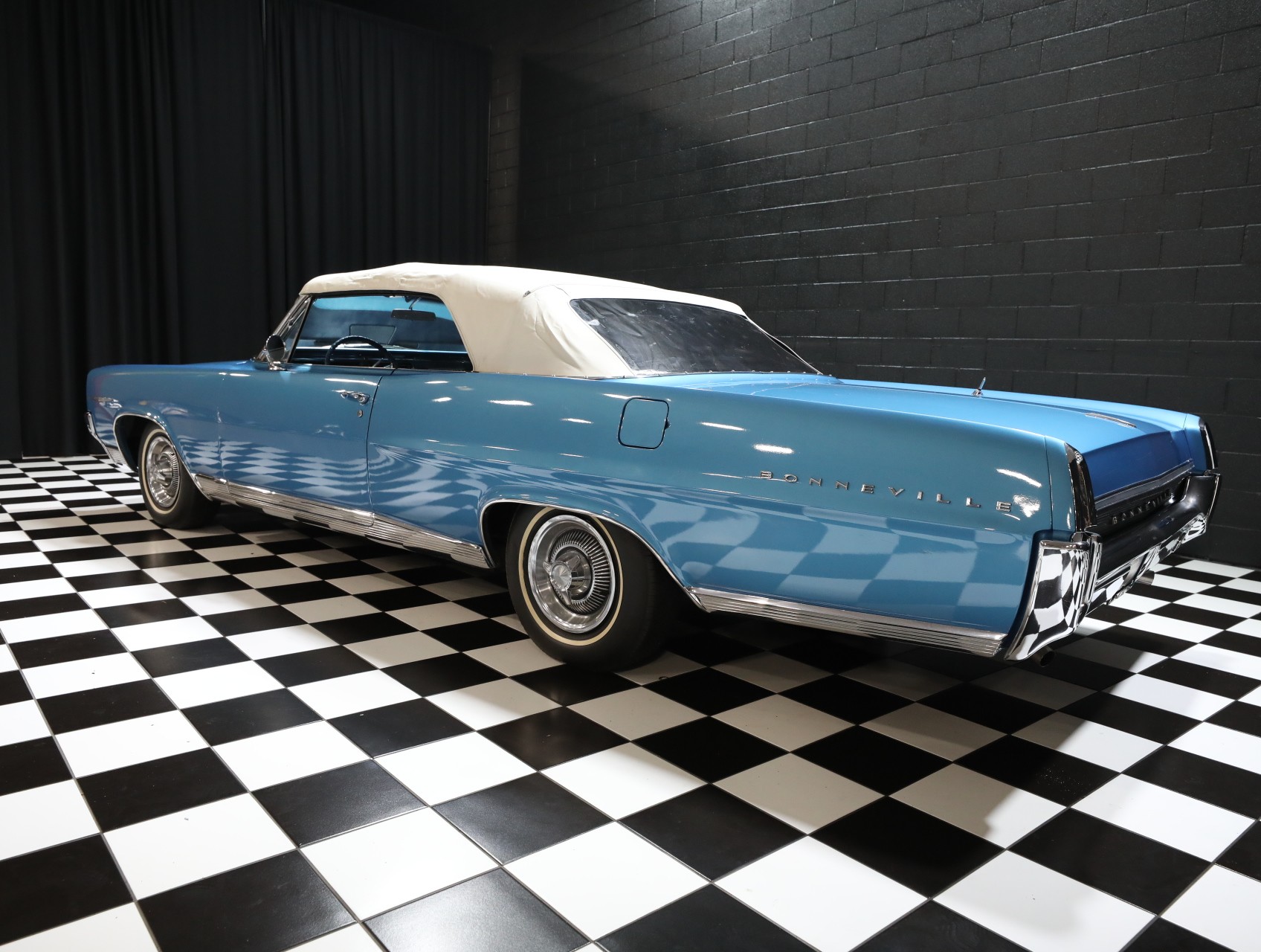 1964 Pontiac Bonneville 83