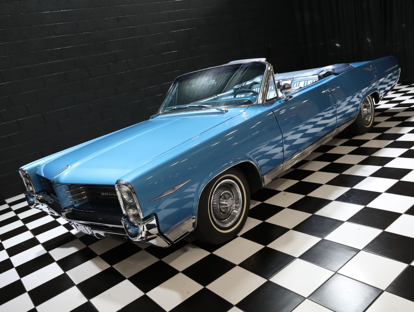 1964 Pontiac Bonneville 8