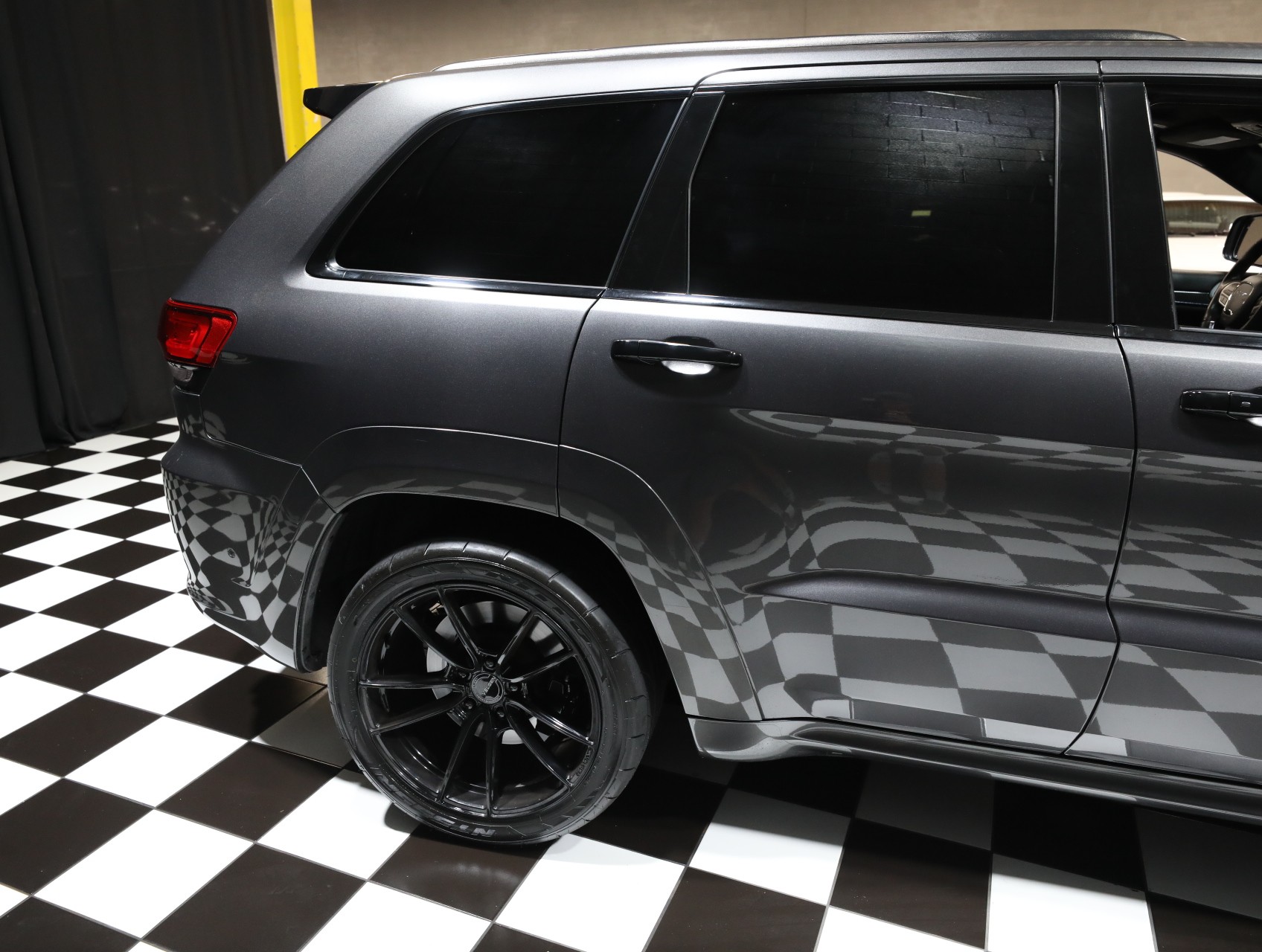 2019 Jeep Grand Cherokee 19