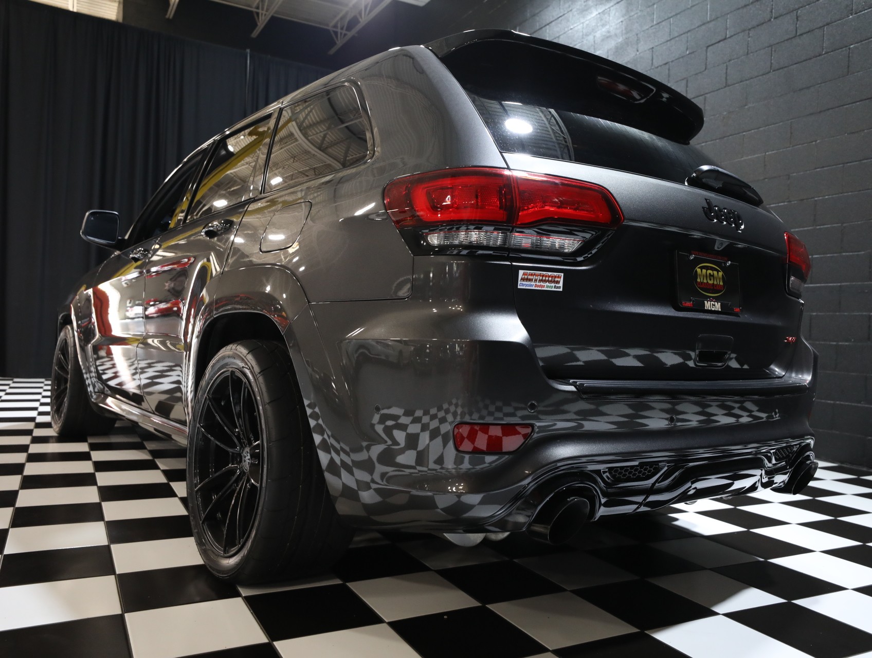 2019 Jeep Grand Cherokee 24