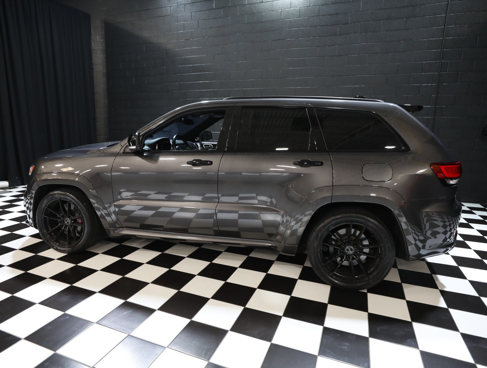 2019 Jeep Grand Cherokee 28