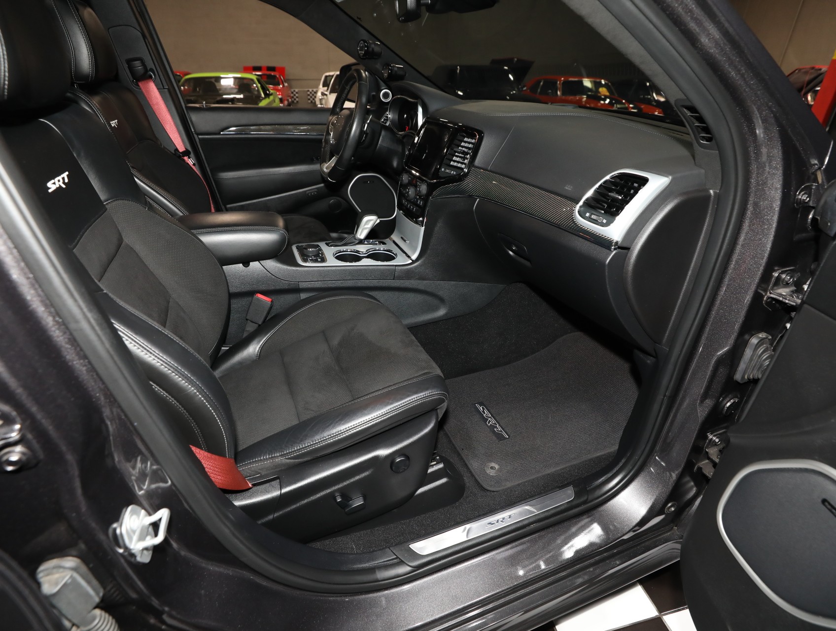 2019 Jeep Grand Cherokee 38