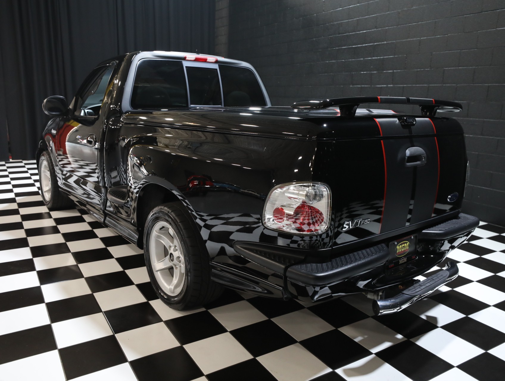 2000 Ford F-150 SVT Lightning 25