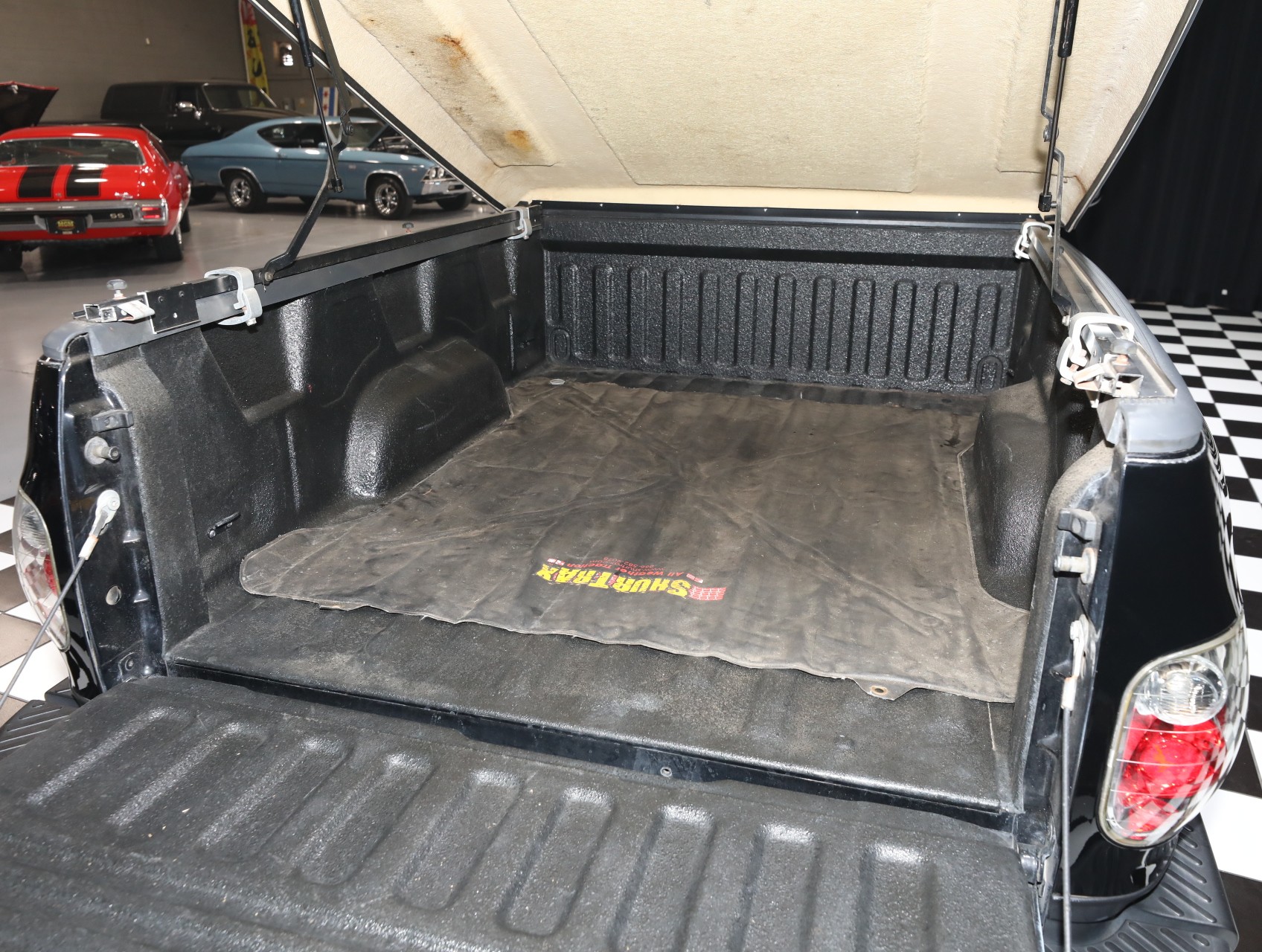 2000 Ford F-150 SVT Lightning 46