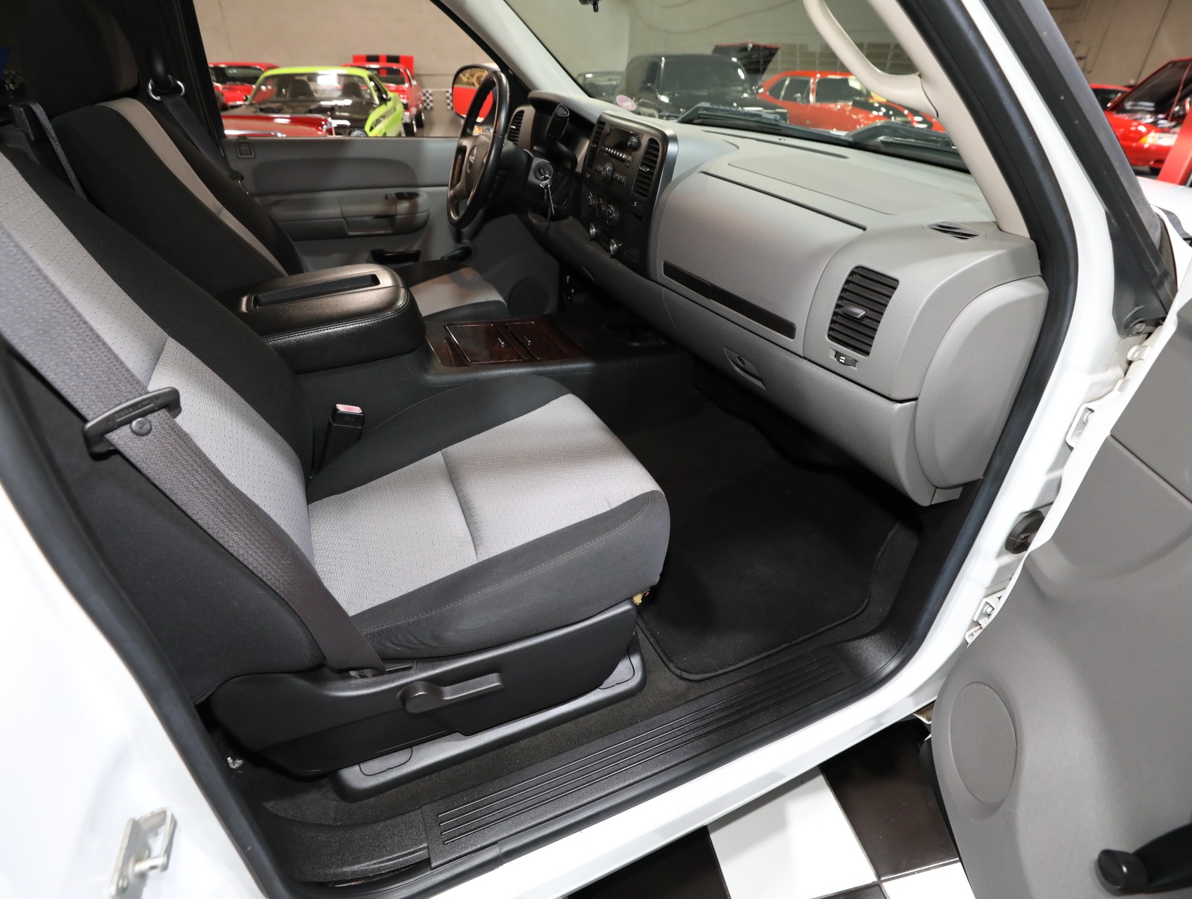 2007 GMC Sierra 4
