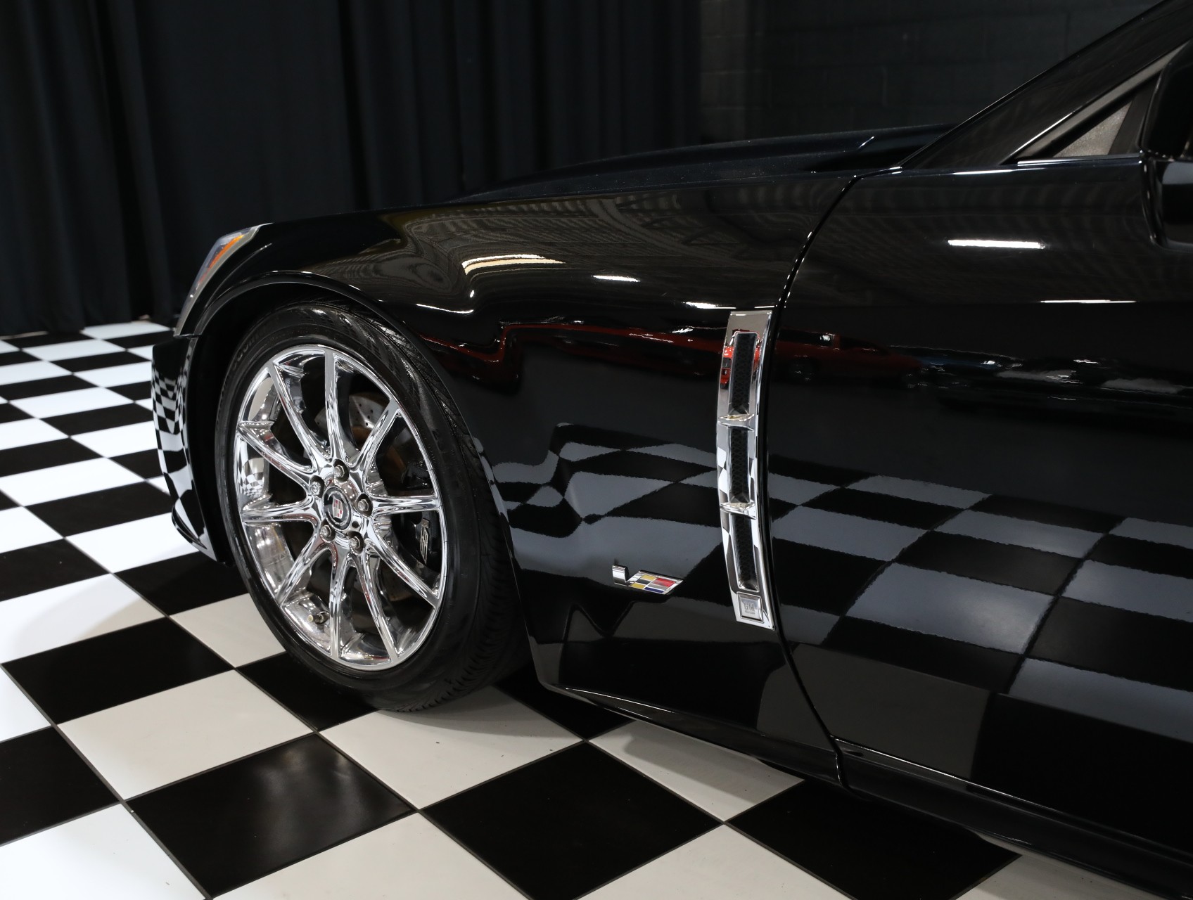 2009 Cadillac XLR-V 39