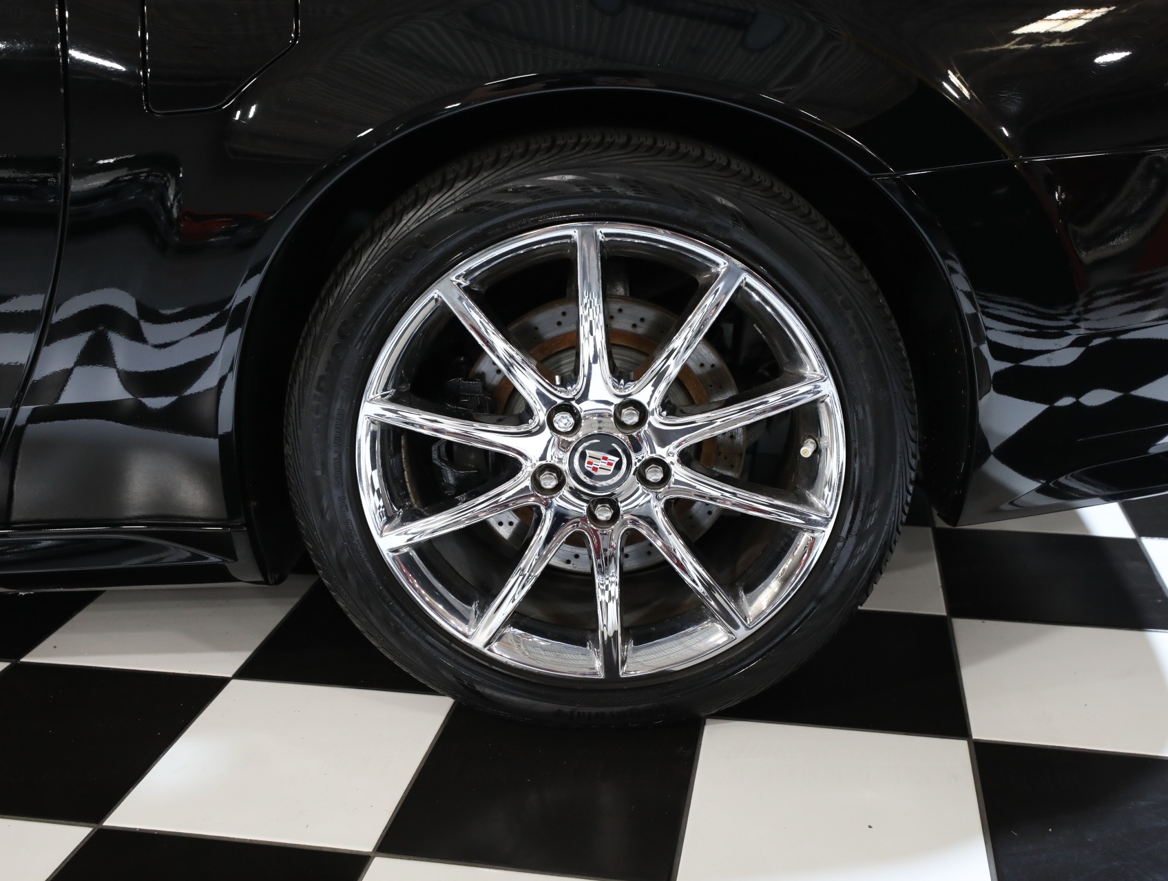 2009 Cadillac XLR-V 40