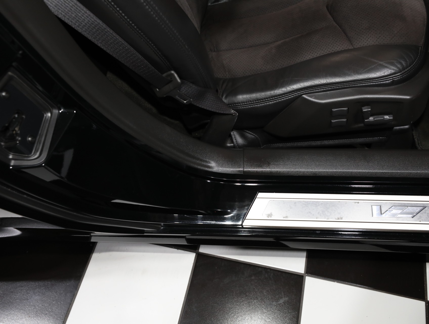 2009 Cadillac XLR-V 47