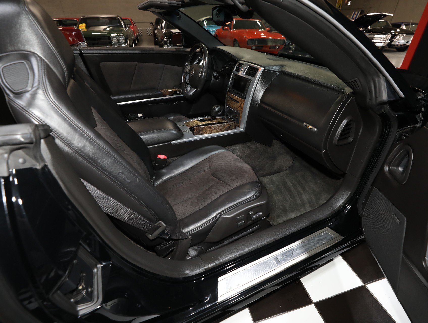 2009 Cadillac XLR-V 49