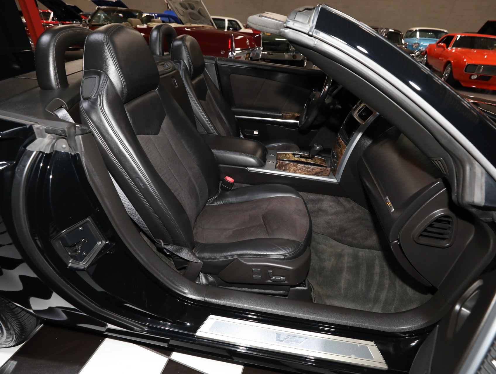 2009 Cadillac XLR-V 50